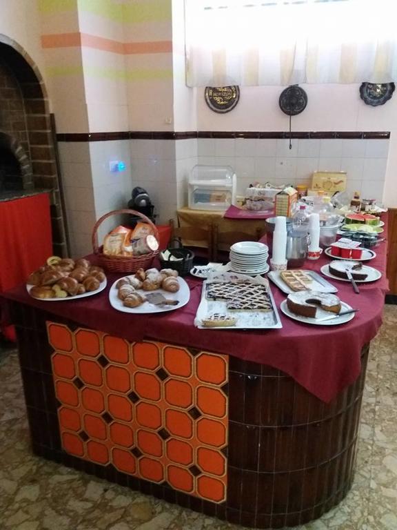 George Hotel Барчеллона-Поццо-ді-Готто Екстер'єр фото
